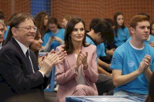 La Reina Letizia se vuelca con los jóvenes emprendedores valencianos