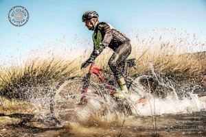 Juan Manuel Olivera vencen en la XV Marxa BTT Transaledua de Llombai