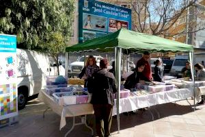L'intercanvi de llibres torna al mercat ambulant de Crevillent - (foto 2) L'intercanvi de llibres torna al mercat ambulant de Crevillent - (foto 2)