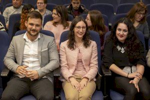 La Policía Local de Castelló galardona tres a alumnos de la UJI por sus trabajos en seguridad