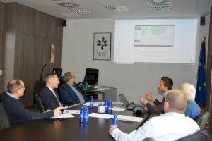 Jordi Juan coneix el projecte de digitalització de patrimoni de la Mancomunitat de la Ribera Alta - (foto 2)