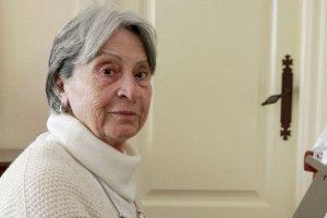 Pilar Bataller, rostre i cor de l'himne de l'Experiència - (foto 3) Pilar Bataller, rostre i cor de l'himne de l'Experiència - (foto 3)