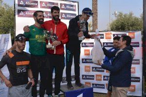 Los corredores Francisco Maciá, de Crevillent, y la danesa Sissel Moeller han ganado hoy la X Serra Grossa Trail - (foto 3)