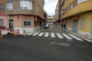 El Ayuntamiento de Sueca reordena el tráfico de algunas calles del municipio para aumentar la seguridad y mejorar la circulación