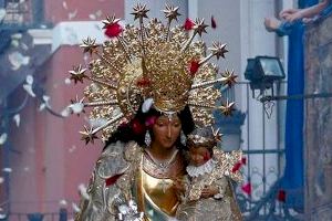 La imagen peregrina de la Virgen de los Desamparados visita este viernes por primera vez el colegio Guadalaviar de Valencia