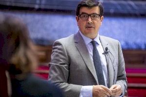 Giner censura a Ribó per “oblidar” els abocaments a les platges i la poda i la neteja entre els objectius marcats als funcionaris per a aconseguir incentius salarials