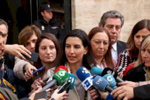 Monasterio a València: “Hem vingut a defensar la llibertat enfront de l'adoctrinament” - (foto 3)