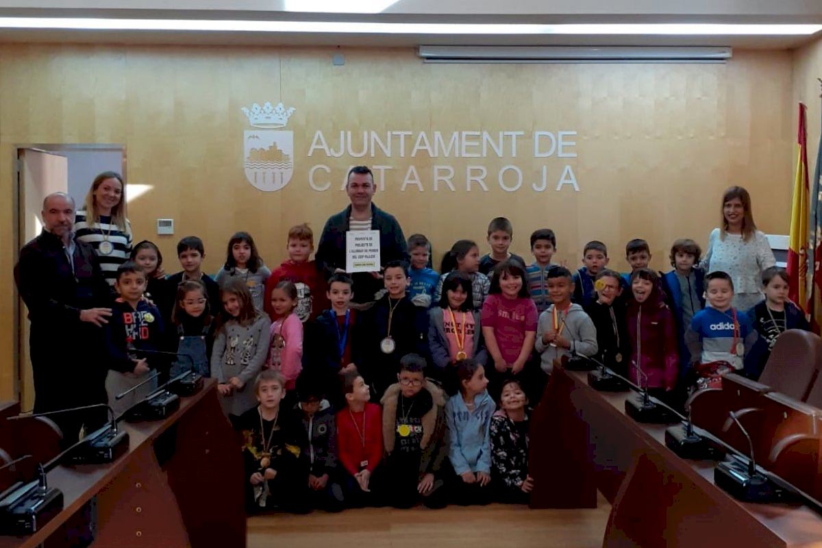 Alumnado de Primaria del CEIP Paluzie preparan un proyecto para informar de las calles mediante códigos QR