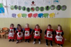 El Carnestoltes escolar ompli de ritme i color les calles d'Almenara - (foto 9)