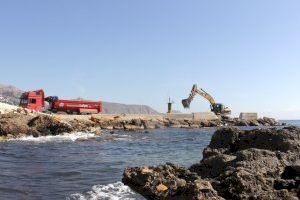 Mireia Mollà anuncia que en un año podría llegar la declaración de la Cala del Soio como Monumento Natural del Afloramiento Volcánico y Playa Fósil