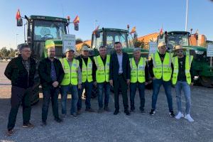 El alcalde y el concejal de Desarrollo Rural apoyan a los agricultores en su marcha para reivindicar mejoras en el campo