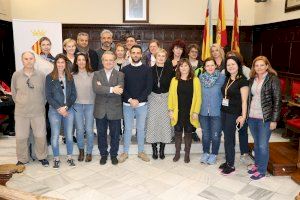 El alcalde de Sagunto recibe a más de 80 participantes en el programa Erasmus + del IES Jorge Juan