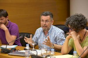 Pineda: “El objetivo de esta comisión es que la Vega Baja no vuelva a sufrir jamás las consecuencias de desastres climáticos como la DANA” Pineda: “El objetivo de esta comisión es que la Vega Baja no vuelva a sufrir jamás las consecuencias de desastres climáticos como la DANA”