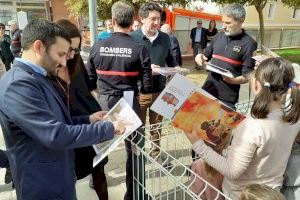 Marzà y Amigó visitan el CEIP Jaume I de Novetlé para presentar el programa ‘Bombers a l’escola’