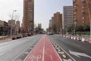 Benidorm renueva un nuevo tramo de aceras y de la red hidráulica de la avenida Europa