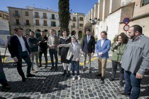 Presentats els cotxes de les Falleres Majors de Gandia