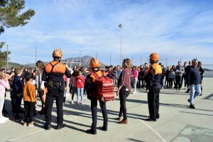 Los escolares del CEIP Santa María Magdalena de Benitatxell se previenen ante posibles incendios