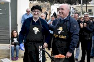 La Feria del Embutido de la Vall de Pop exalta el valor del producto de proximidad y del territorio