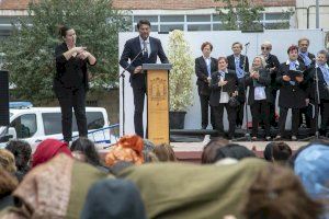 El Ayuntamiento de Alicante conmemora por vez primera con éxito el acto del Día de la Mujer en la plaza de Argel en defensa de la igualdad y la diversidad - (foto 5) El Ayuntamiento de Alicante conmemora por vez primera con éxito el acto del Día de la Mujer en la plaza de Argel en defensa de la igualdad y la diversidad - (foto 5)