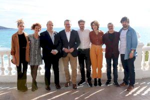 Toni Pérez visita el rodaje de “Benidorm”, la serie de Plano a Plano y Atresmedia Televisión