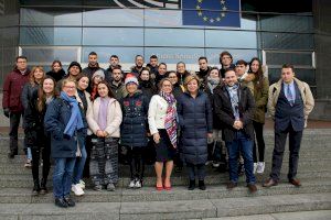 El alumnado ganador del concurso ‘Europa Transforma Castelló’ culmina sus 72 horas de aprendizaje en el corazón europeo