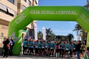 Unas 250 mujeres participan en  la V Carrera de la Dama en Elche