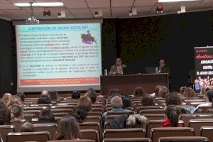 Sueca acoge unos talleres sobre bullying y cómo prevenirlo