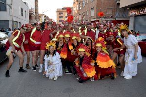 La Cabalgata del Ninot, recorrió las calles de Sedaví