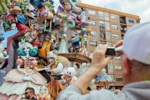 ¿Te gustaría ser  "Turista por un día en Fallas"?