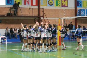 El Voleibol Benidorm Femenino vence al Molina Voley