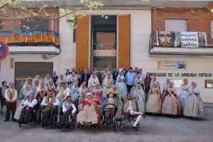 ADISTO de Torrent celebra su jornada fallera con la Ofrenda y la Cremà de la falla