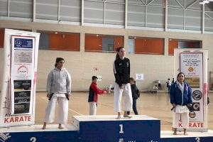 Més de 200 esportistes participen en el VI Trofeu Vila d'Almussafes de karate