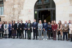 El Consell condemna l'assassinat de Mónica amb una crida a treballar per "una terra lliure" de violència contra les dones