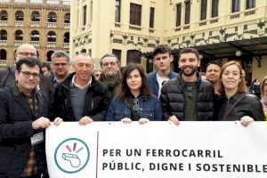 Compromís per la Vall d'Albaida participa en la mobilització en defensa del tren a València