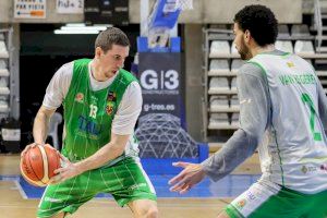 El TAU Castelló quiere cortar la buena racha del HLA Alicante sin espectadores en la grada - (foto 2) El TAU Castelló quiere cortar la buena racha del HLA Alicante sin espectadores en la grada - (foto 2)