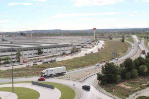 El pleno de Riba-roja solicita al IVACE subvenciones de 1’6 millones de euros para mejoras de desarrollo en los polígonos - (foto 2) El pleno de Riba-roja solicita al IVACE subvenciones de 1’6 millones de euros para mejoras de desarrollo en los polígonos - (foto 2)