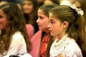 Consuelo Llobell, entre llàgrimes: "Ens agarrem a la nova data de les falles 2020" - (foto 4)