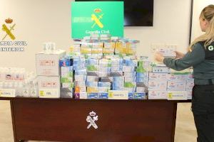 La Guardia Civil de Castellón recibe donaciones de mascarillas y otro material sanitario