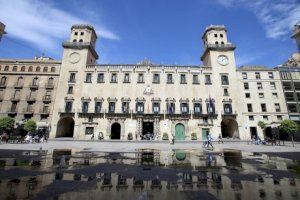 El Ayuntamiento de Alicante amplía el servicio de información y atención a la ciudadanía a través del teléfono 010