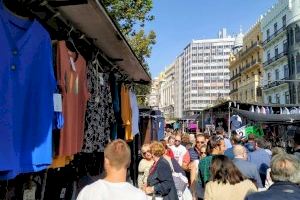 Les paradetes dels mercats ambulants de València no pagaran la taxa de venda