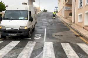 El Poble Nou de Benitatxell desinfecta a fons carrers i edificis públics