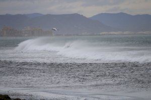 La pluja descarrega amb força durant tota la nit en la Comunitat