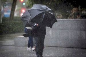 Un temporal dejará este martes lluvias, nieve y una bajada de las temperaturas en toda la Comunitat