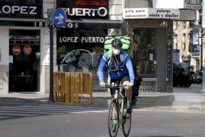 Los trabajadores de actividades esenciales deberán llevar una autorización para poder circular