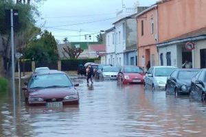 Una quincena de calles y caminos cortados en Burriana por la lluvia