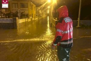 Varias personas quedan atrapadas en una noche sin tregua en la provincia de Castellón