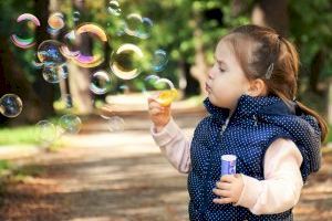 Educació anima a il·luminar la nit de blau per conscienciar sobre l'autisme