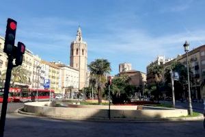 L’Ajuntament concedeix llicència per a la canalització elèctrica en la Plaça Reina i recepciona obra del Cabanyal-Canyamelar