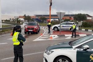 Sueca intensifica de nuevo los controles en las principales vías de acceso para evitar desplazamientos innecesarios