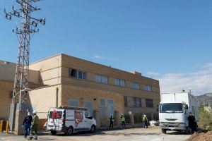 Iberdrola instala un grupo electrógeno para garantizar el suministro eléctrico al hospital de campaña de Castellón - (foto 3)